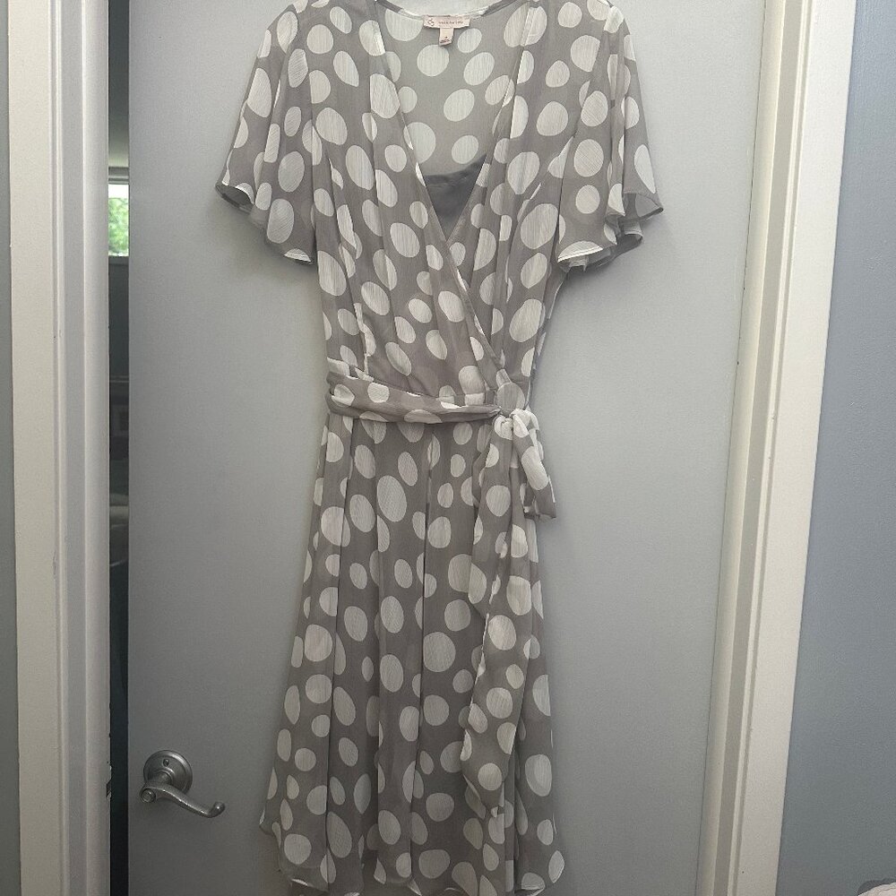 Pretty Woman Dress sz 8- Flirty & Feminine- Handkerchief Hem-